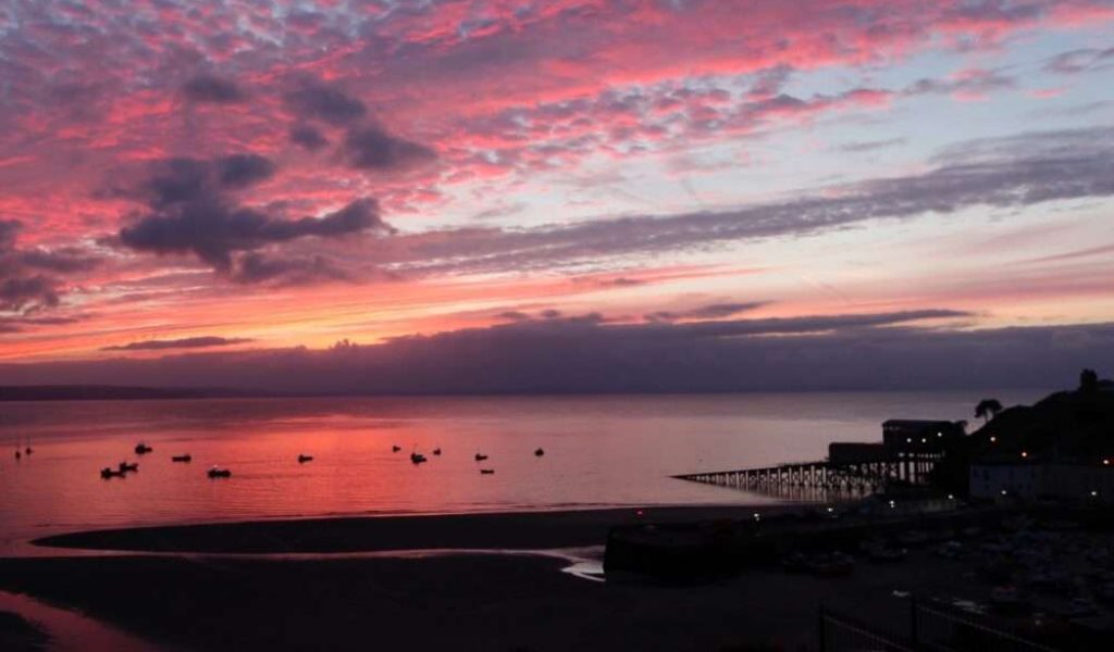 Tenby sunset over North Beach